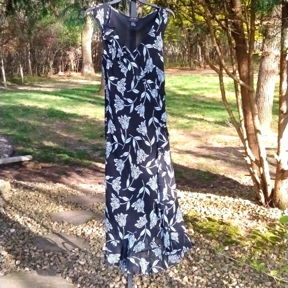 Vintage The Limited 100% Silk Midi Dress Black White Surplice Ruffled size 10